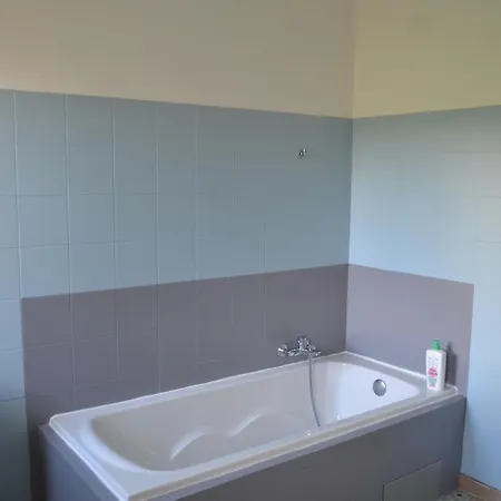 175m2 Idealement Situe Stationnement Gratuit Bas * أجاكسيو